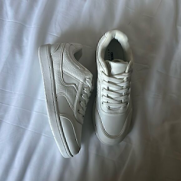 NEW ASOS Design Deal low Top Croc Sneakers White (Men’s 6, Womens 8) - Picture 2 of 11